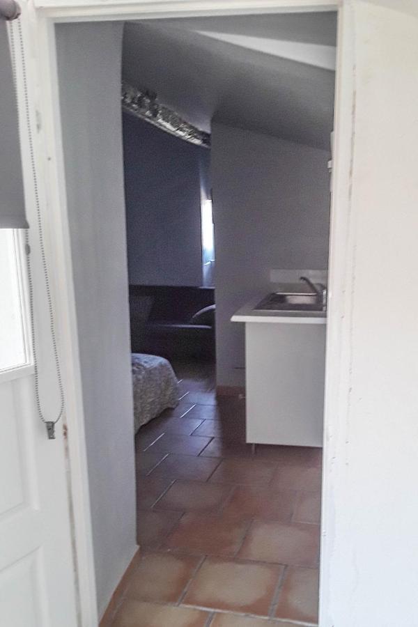Studio Entre Cevennes Et Camargue Montfrin 외부 사진